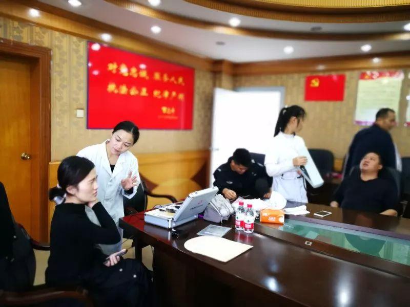 三条小河向东流,一枝桃花六瓣花指是猜打一最佳准确生肖详细解答、时代解答解释落实